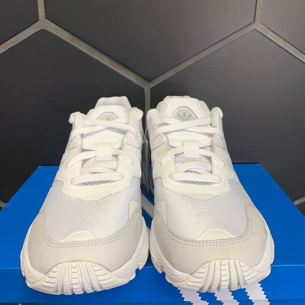 New W/ Box! Adidas Yung-96 Cloud White - Picture 3 of 5